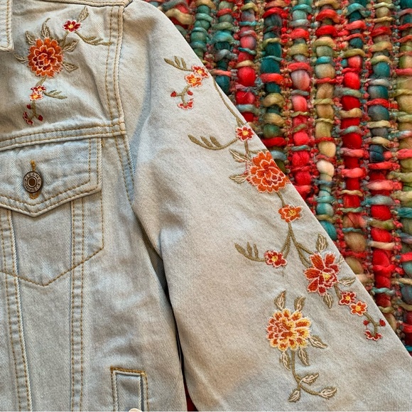 NEW free people embroidered denim jacket . - Picture 3 of 9